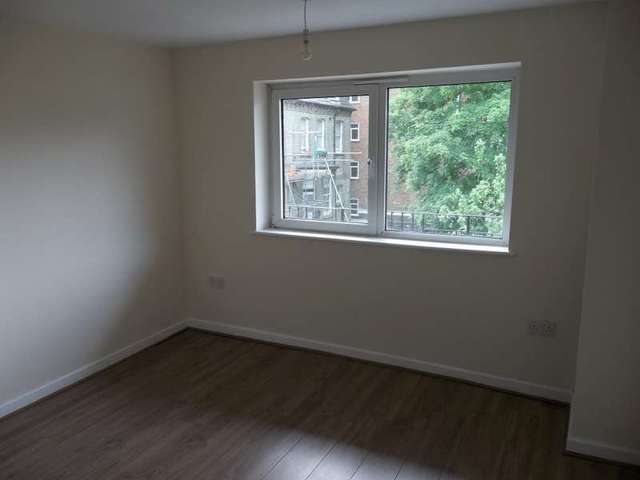  Image of 2 bedroom Flat to rent in Cromwell Road Hove BN3 at Hove, BN3 3DX