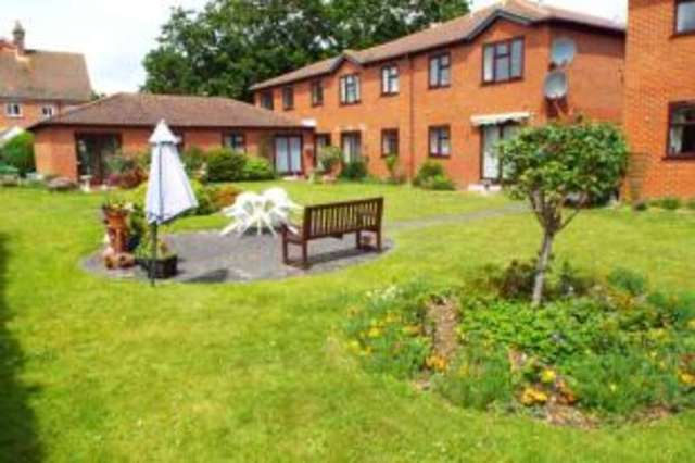  Image of 1 bedroom Flat for sale in Gosport Road Stubbington Fareham PO14 at Gosport Road Fareham Stubbington, PO14 2AX