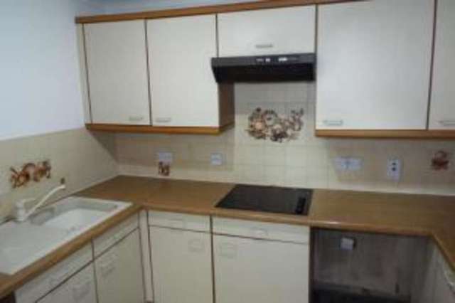  Image of 1 bedroom Flat for sale in Gosport Road Stubbington Fareham PO14 at Gosport Road Fareham Stubbington, PO14 2AX