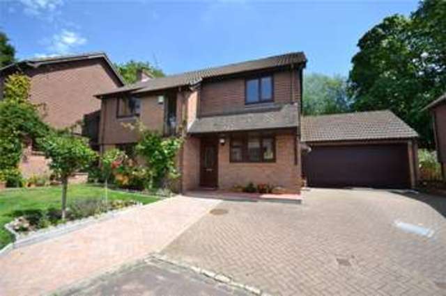  Image of 4 bedroom Detached house for sale in Grange Road Bracknell RG12 at Bracknell Berkshire Easthampstead, RG12 2HZ