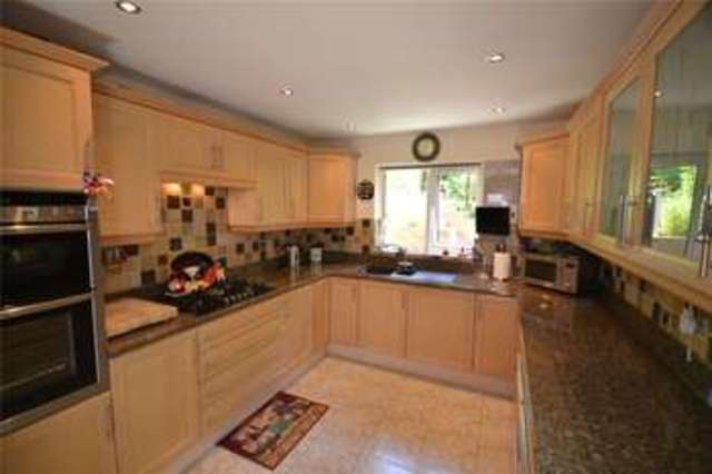  Image of 4 bedroom Detached house for sale in Grange Road Bracknell RG12 at Bracknell Berkshire Easthampstead, RG12 2HZ
