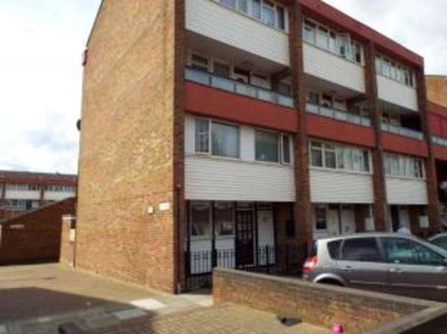  Image of 3 bedroom Maisonette for sale in Seabrooke Rise Grays RM17 at Grays Essex Grays, RM17 6BL