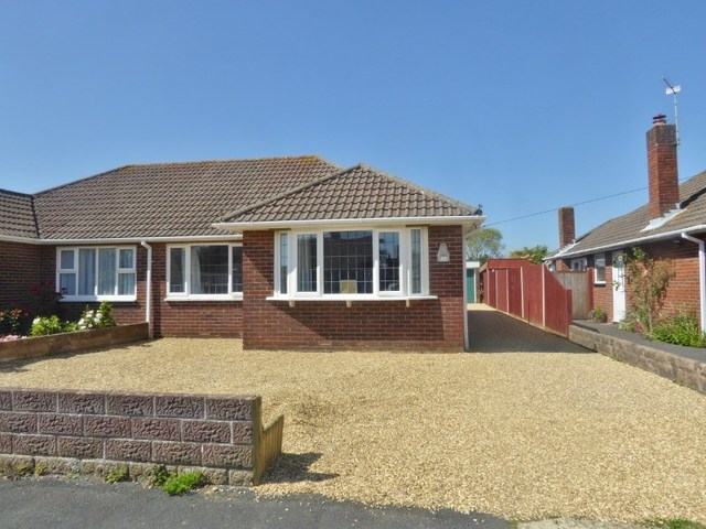  Image of 3 bedroom Bungalow for sale in Green Road Stubbington Fareham PO14 at Green Road  Fareham, PO14 2HB
