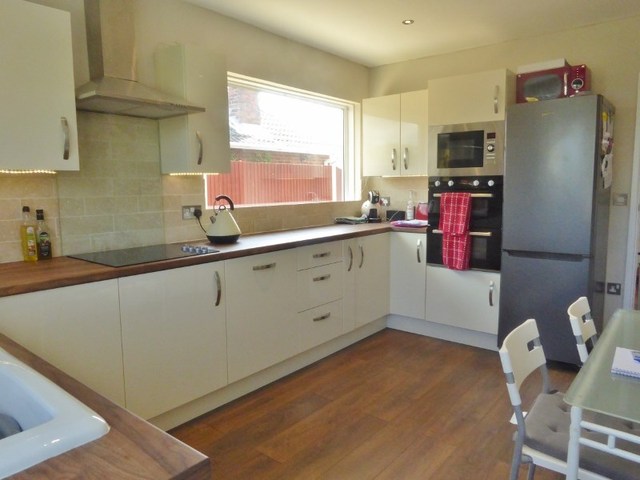  Image of 3 bedroom Bungalow for sale in Green Road Stubbington Fareham PO14 at Green Road  Fareham, PO14 2HB