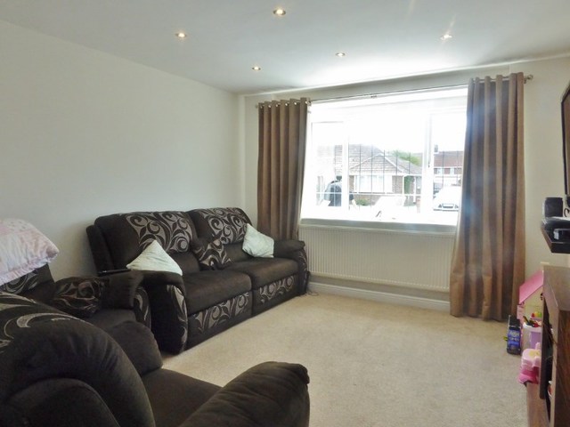  Image of 3 bedroom Bungalow for sale in Green Road Stubbington Fareham PO14 at Green Road  Fareham, PO14 2HB