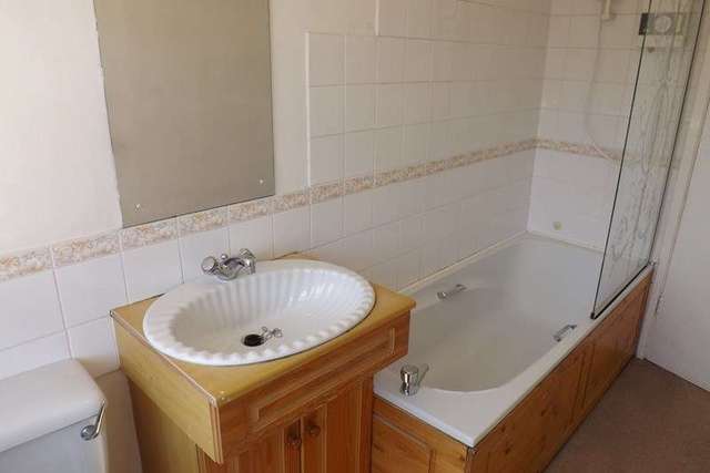  Image of 2 bedroom Maisonette for sale in Greenland Rise Solihull B92 at Greenland Rise  Solihull, B92 9LF