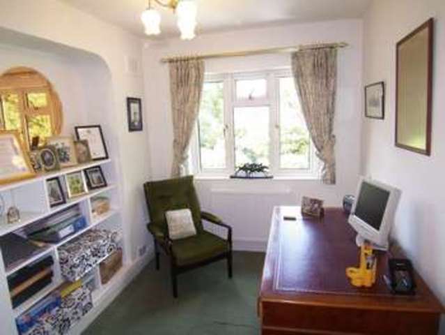  Image of 3 bedroom Detached house for sale in Greenway London N20 at Greenway  London, N20 8ED