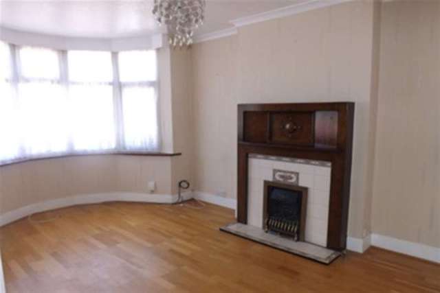  Image of 3 bedroom Detached house to rent in Gresham Road Hall Green Birmingham B28 at Birmingham, B28 0HX