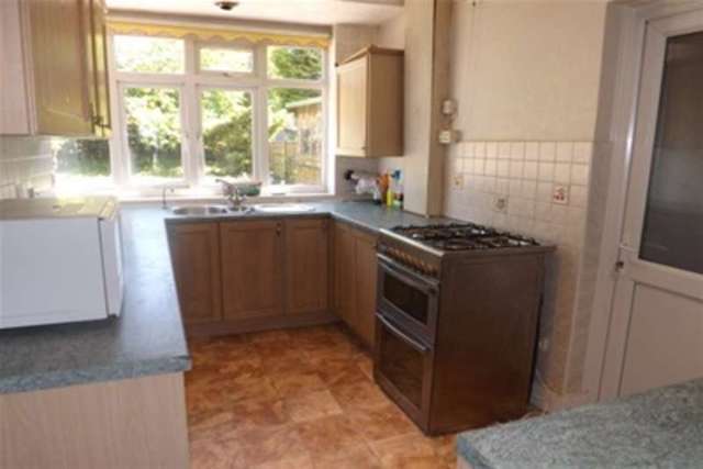  Image of 3 bedroom Detached house to rent in Gresham Road Hall Green Birmingham B28 at Birmingham, B28 0HX