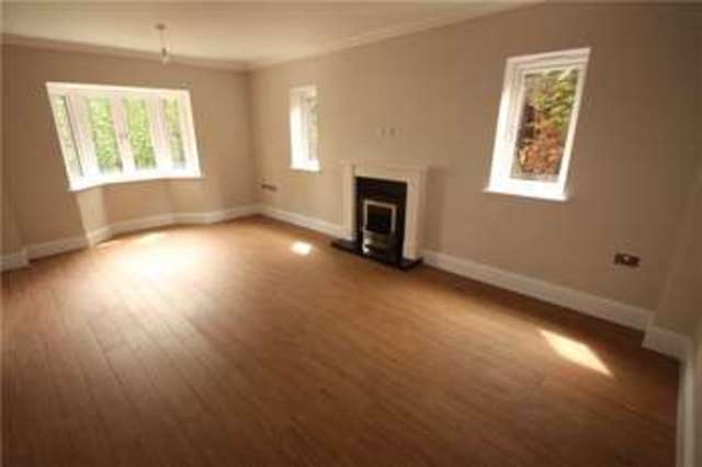  Image of 5 bedroom Detached house for sale in Guildford Road West End Woking GU24 at West End Woking West End, GU24 9LT