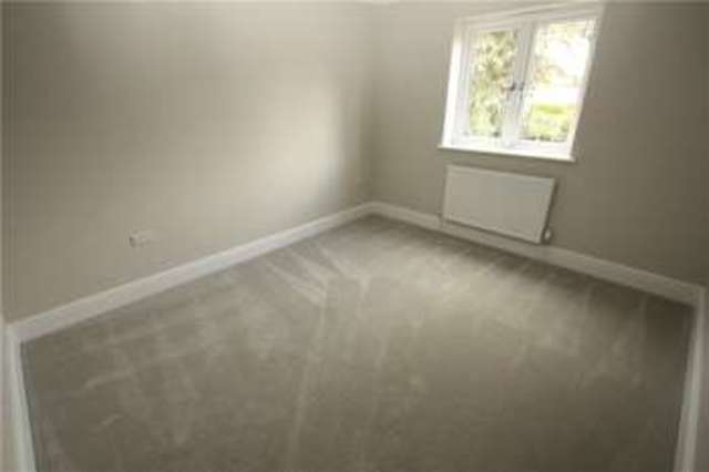  Image of 5 bedroom Detached house for sale in Guildford Road West End Woking GU24 at West End Woking West End, GU24 9LT
