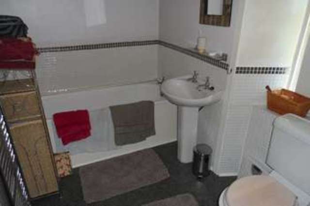  Image of 1 bedroom Cottage for sale in High Street Kinghorn Burntisland KY3 at Gypsy Cottage High Street Kinghorn, KY3 9UW