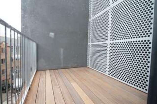  Image of 3 bedroom Property to rent in Hall Street London EC1V at London  London, EC1V 7PR