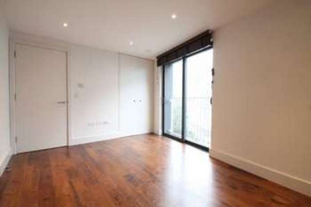  Image of 3 bedroom Property to rent in Hall Street London EC1V at London  London, EC1V 7PR