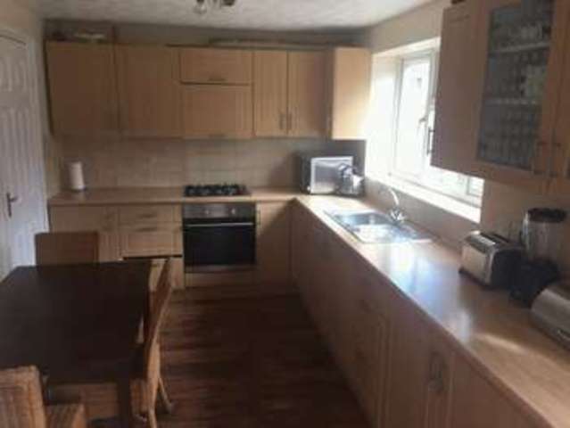  Image of 4 bedroom Semi-Detached house to rent in Hallam Crescent Wolverhampton WV10 at Hallam Crescent  Wolverhampton, WV10 9YA
