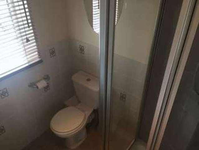  Image of 4 bedroom Semi-Detached house to rent in Hallam Crescent Wolverhampton WV10 at Hallam Crescent  Wolverhampton, WV10 9YA