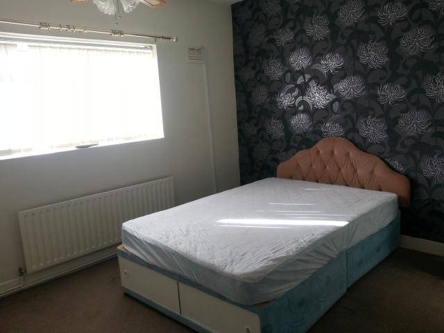  Image of 3 bedroom Terraced house to rent in Halsall Drive Sheffield S9 at Sheffield, S9 4JD