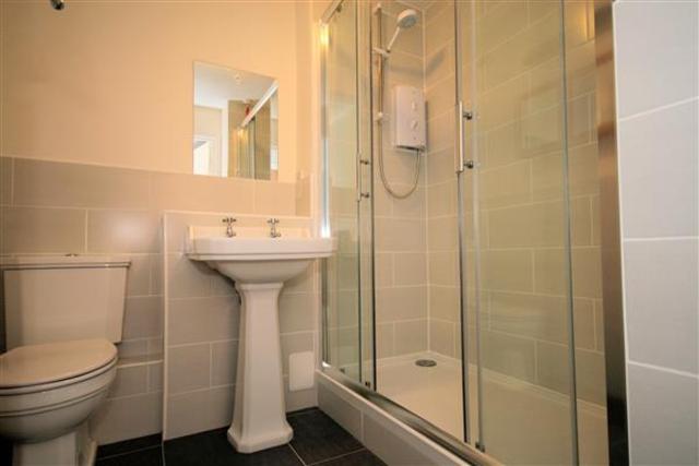  Image of 1 bedroom Retirement Property for sale in Hamble Lane Hamble Southampton SO31 at Hamble-le-Rice, SO31 4QE