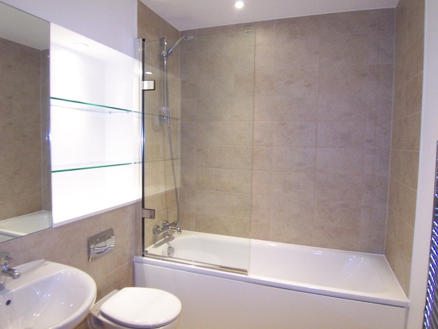  Image of 1 bedroom Apartment to rent in Cross Street Portsmouth PO1 at Cross Street  Portsmouth, PO1 3GG