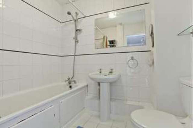  Image of 1 bedroom Flat to rent in Hammersmith Road London W14 at London W14 8QG London, W14 8QG