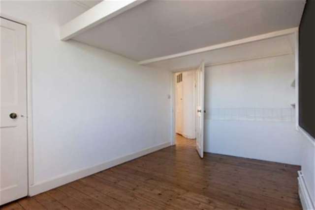  Image of 4 bedroom Flat to rent in St. Johns Wood High Street London NW8 at London, NW8 7DX