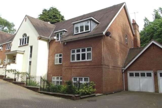  Image of 3 bedroom Flat to rent in Harborne Road Edgbaston Birmingham B15 at Birmingham, B15 3UH