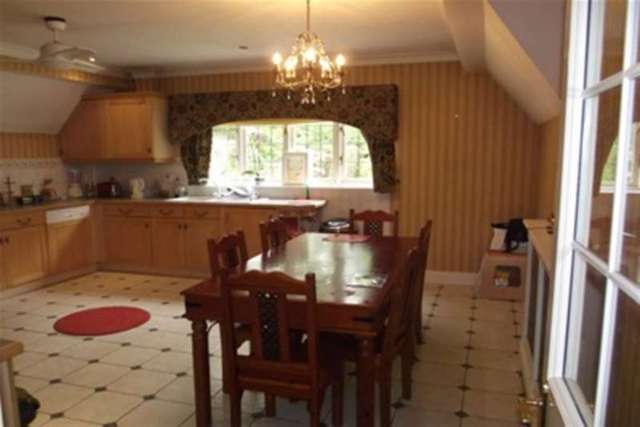  Image of 3 bedroom Flat to rent in Harborne Road Edgbaston Birmingham B15 at Birmingham, B15 3UH