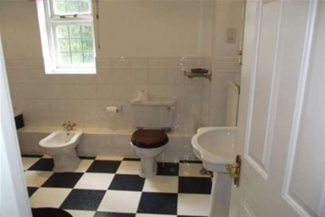  Image of 3 bedroom Flat to rent in Harborne Road Edgbaston Birmingham B15 at Birmingham, B15 3UH