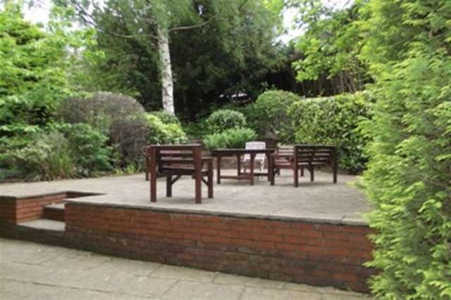  Image of 3 bedroom Flat to rent in Harborne Road Edgbaston Birmingham B15 at Birmingham, B15 3UH