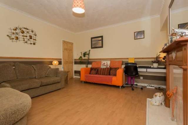  Image of 3 bedroom End of Terrace for sale in Hareshaw Drive Kilmarnock KA3 at Kilmarnock, KA3 2EY