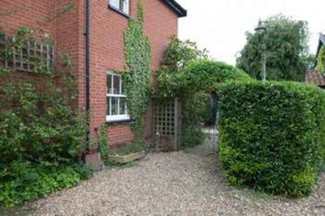  Image of 6 bedroom Detached house for sale in Harleston Road Rushall Diss IP21 at Harleston Road Rushall Diss, IP21 4RT
