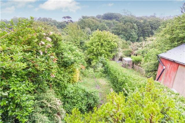  Image of 3 bedroom Terraced house for sale in Harold Road Hastings TN35 at East Sussex, TN35 5NG