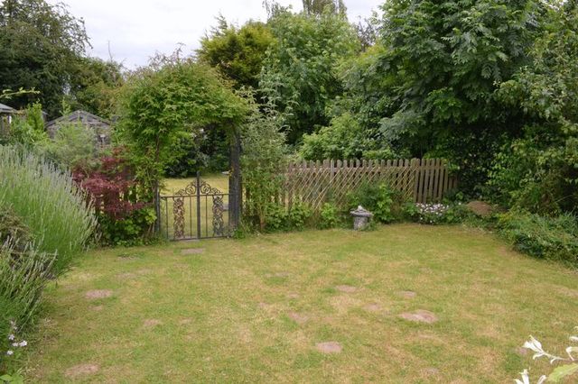  Image of 3 bedroom Detached house for sale in Harrow Close Gainsborough DN21 at Harrow Close  Gainsborough, DN21 1YB