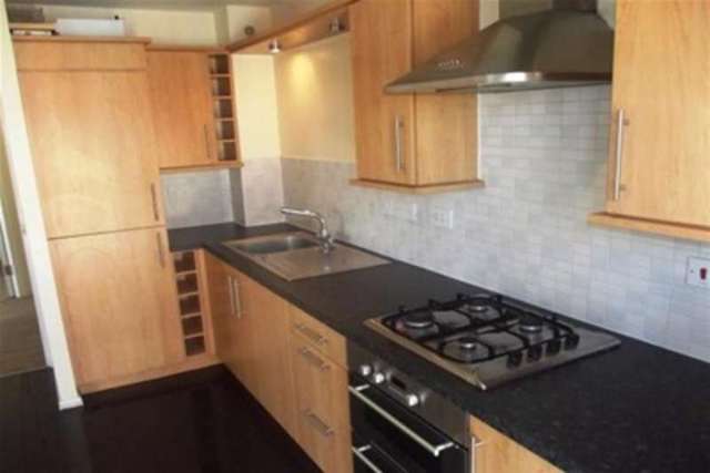  Image of 3 bedroom Flat to rent in Dragon Road Hatfield AL10 at Hatfield, AL10 9NX
