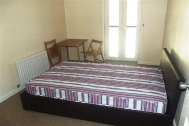  Image of 3 bedroom Flat to rent in Dragon Road Hatfield AL10 at Hatfield, AL10 9NX