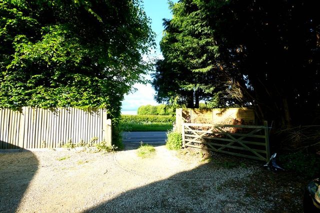  Image of 3 bedroom Semi-Detached house for sale in Haydens Lane Nuffield Henley-on-Thames RG9 at Haydens Lane  Nuffield, RG9 5TY