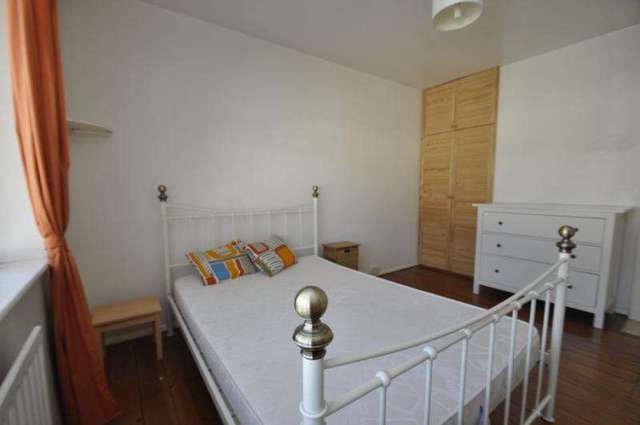  Image of 3 bedroom Detached house to rent in Haydons Road London SW19 at London  Haydons Road, SW19 8TR