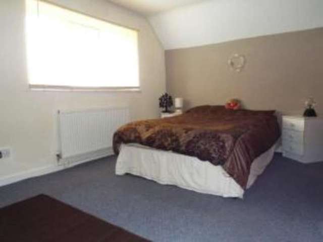  Image of 4 bedroom Detached house for sale in Sea Front Estate Hayling Island PO11 at Hayling Island Hampshire South Hayling, PO11 9JL