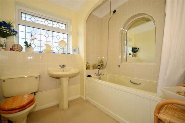  Image of 5 bedroom Detached house for sale in Hazelwood Drive Maidstone ME16 at Maidstone Kent Maidstone, ME16 0EA