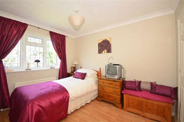  Image of 5 bedroom Detached house for sale in Hazelwood Drive Maidstone ME16 at Maidstone Kent Maidstone, ME16 0EA