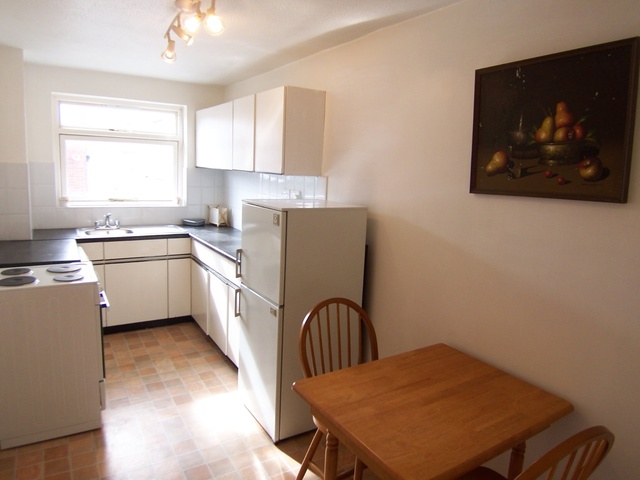  Image of 1 bedroom Flat to rent in Outram Road Southsea PO5 at Outram Road  Southsea, PO5 1QX