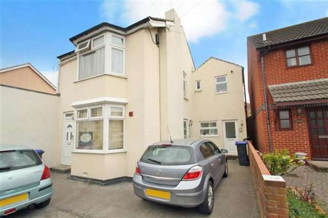  Image of 1 bedroom Flat for sale in Heene Place Worthing BN11 at Worthing, BN11 3NL