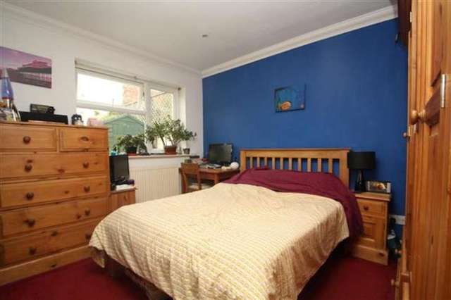  Image of 1 bedroom Flat for sale in Heene Place Worthing BN11 at Worthing, BN11 3NL