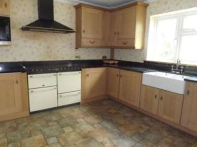  Image of 3 bedroom Detached house for sale in Park Lane Herongate Brentwood CM13 at Herongate Brentwood Herongate, CM13 3PJ