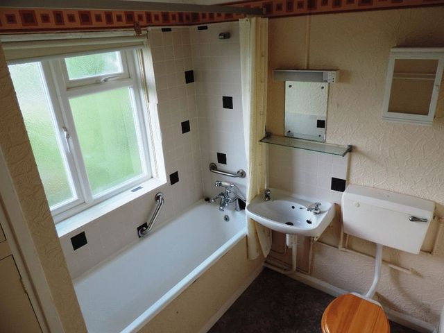  Image of 3 bedroom Semi-Detached house to rent in High Elms School Lane Carlton Bedford MK43 at School Lane Carlton Bedford, MK43 7LF