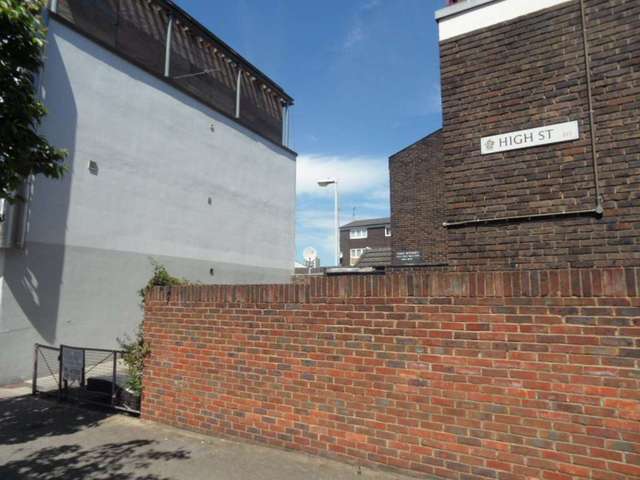  Image of 2 bedroom Flat to rent in High Street London E13 at High Street  London, E13 0AJ