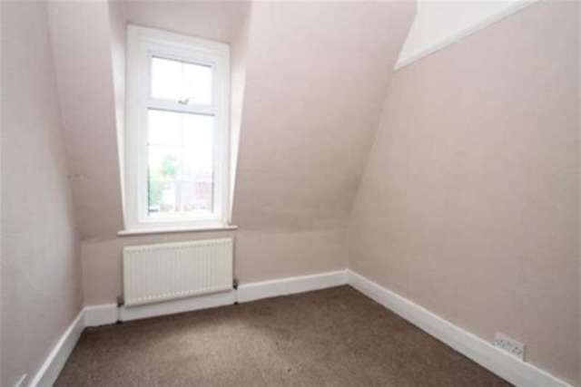  Image of 4 bedroom Flat to rent in High Street West Wickham BR4 at West Wickham, BR4 0NJ