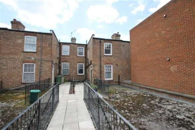  Image of 4 bedroom Flat to rent in High Street West Wickham BR4 at West Wickham, BR4 0NJ