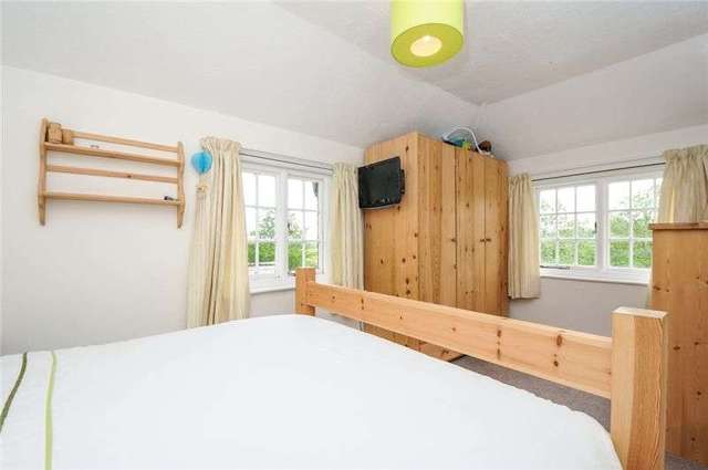  Image of 3 bedroom Semi-Detached house to rent in Hillview Deanland Sixpenny Handley Salisbury SP5 at Hillview Deanland Sixpenny Handley, Salisbury, SP5 5PG