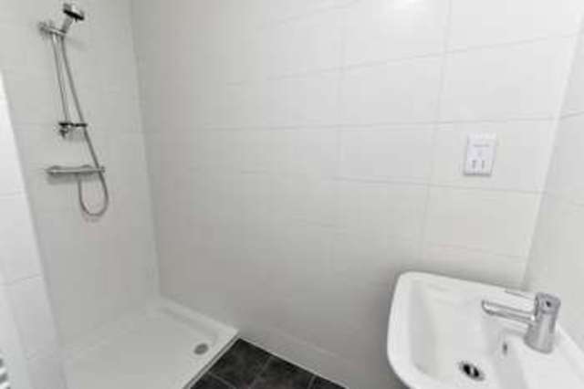  Image of 2 bedroom Flat to rent in Holland Road London W14 at Notting Hill W14 8BN Notting Hill, W14 8BN